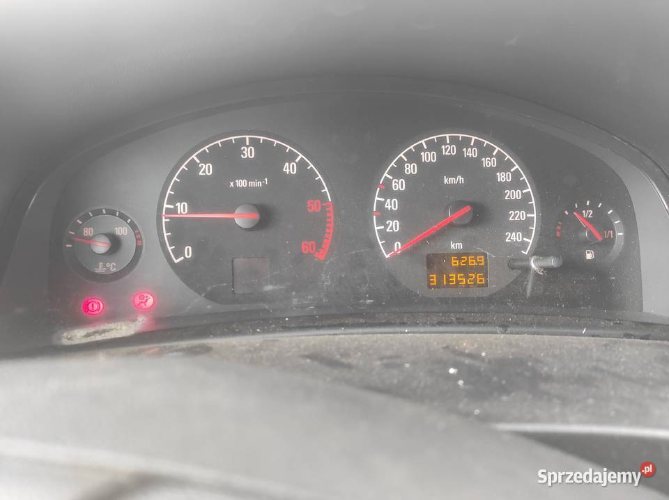 Opel Vectra c Rok produkcji 2004 sprzedam