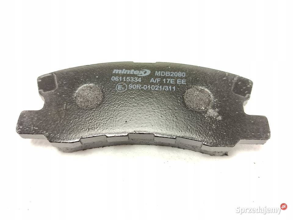 KLOCKI HAMULCOWE TYŁ MITSUBISHI GALANT VI 20 osobowe