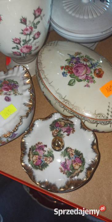 Puzderko szkatułka Ze scenami dworskimi Na 4