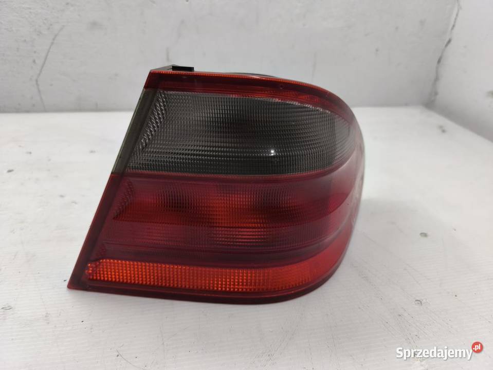 LAMPA PRAWY TYŁ MERCEDES CLK W208 C208 sprzedam