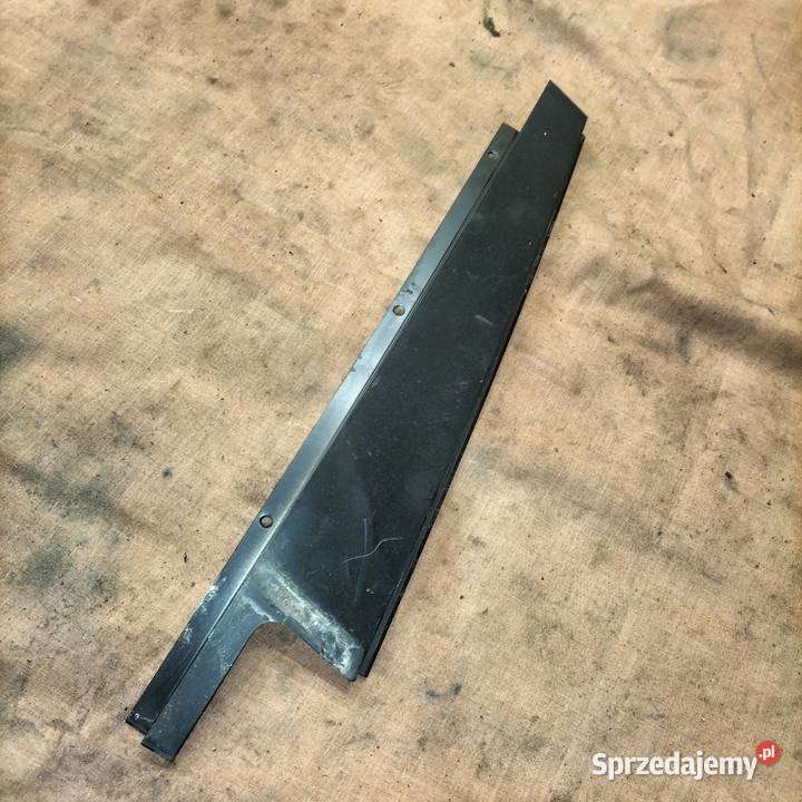 Listwa pionowa drzwi prawych tylnych słupku B Poręba sprzedam