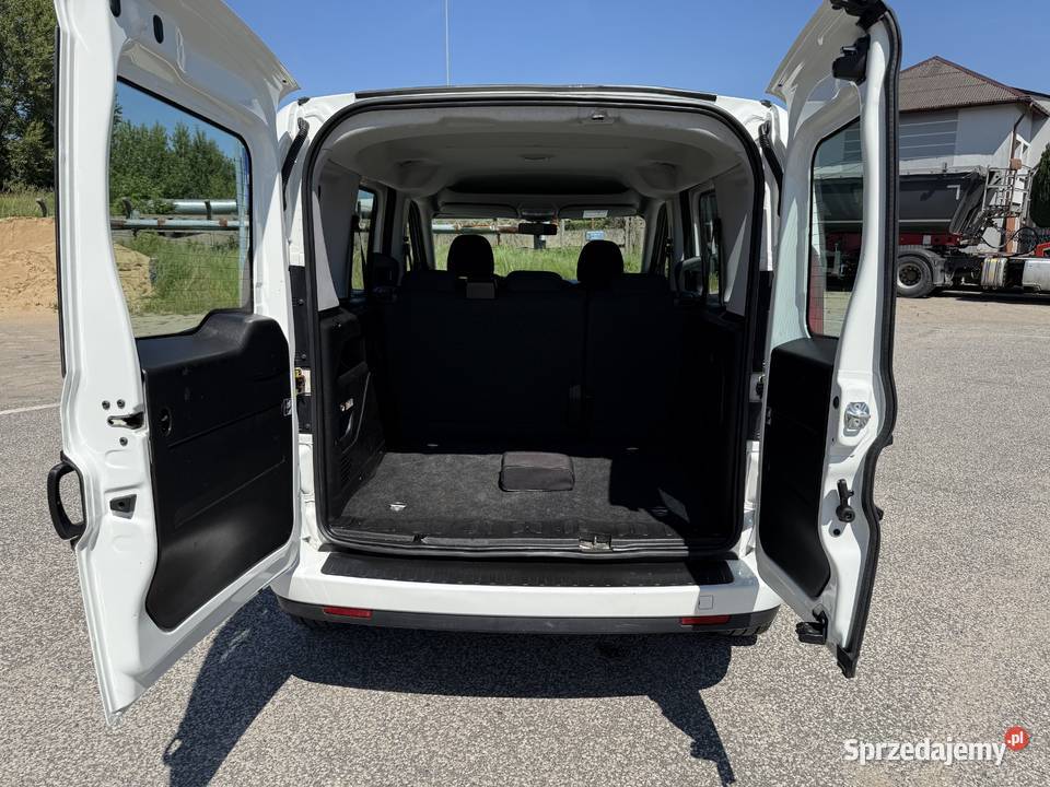 Fiat Doblo 14 16V BENZYNA Klimatyzacja Nowe welurowa tapicerka Konin