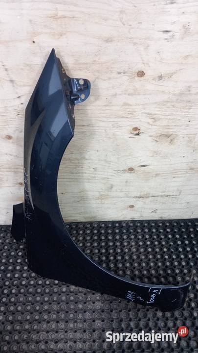 FORD FOCUS MK2 LIFT BŁOTNIK PRZÓD PRAWY H4 Zbierkowo