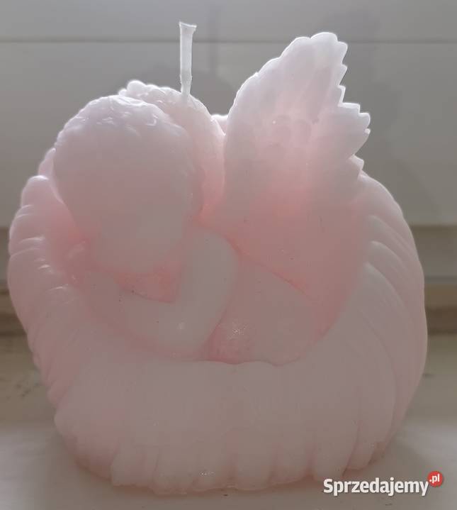 Świeczka Anioł otulony skrzydłami