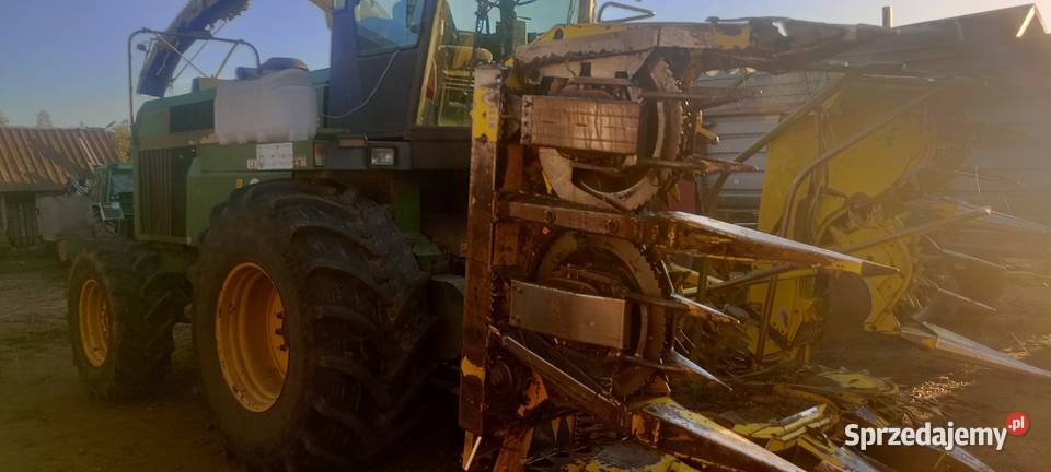 Sieczkarnia John Deere 6810 podlaskie Brzozowo-Kolonia