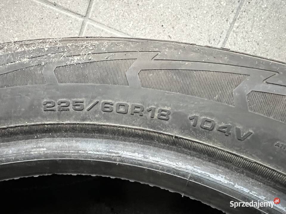 OPONY GOODYEAR ULTRAGRIP 22560 R18 zima Łapy