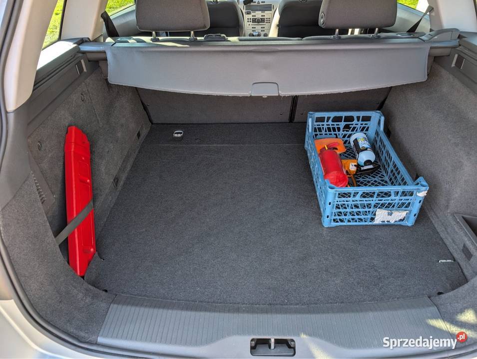 Opel Astra 2012r benzyna Polski Salon Nowy Sącz