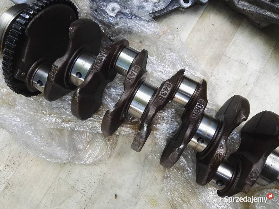 Alfa Romeo 147 16 TS 120 koni 80 czesci pokrywa Częstochowa