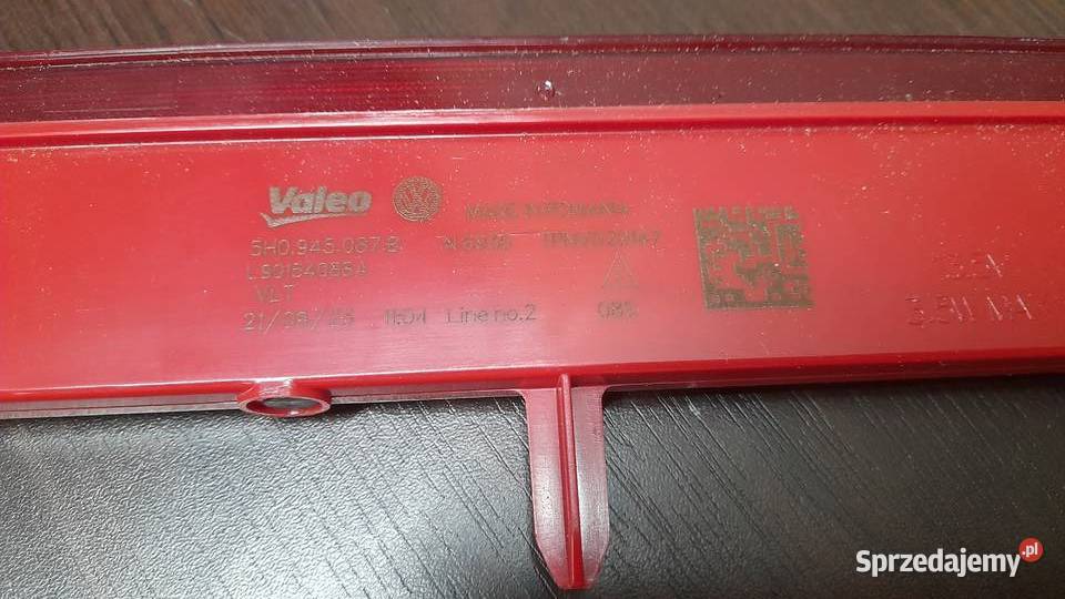 TRZECIE ŚWIATŁO STOP VW GOLF VIII 5H0945087B środek
