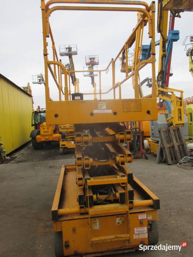 Podnośnik nożycowy zwyżka 12 m Haulotte Compact wielkopolskie Pleszew sprzedam