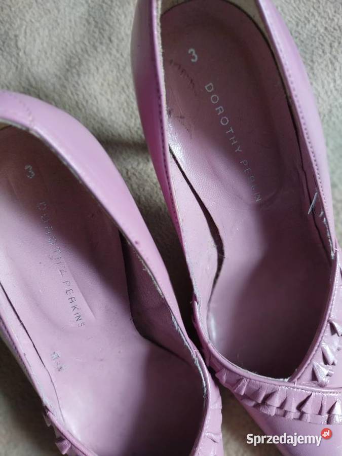 DOROTHY PERKINS Filigranowe buciki Przemków
