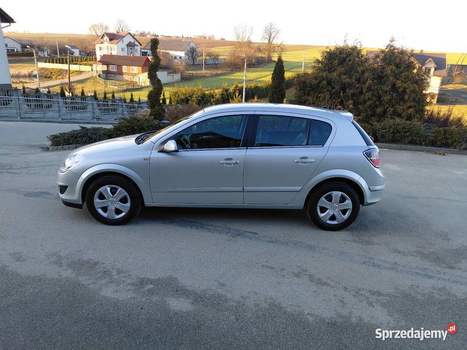 Astra h 14 lpg Navi kupiony w Polsce