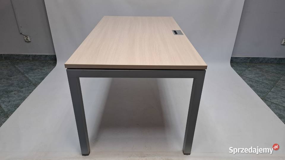 Biurko proste Euronova 140x80 orzech rockford Biuro wielkopolskie Poznań