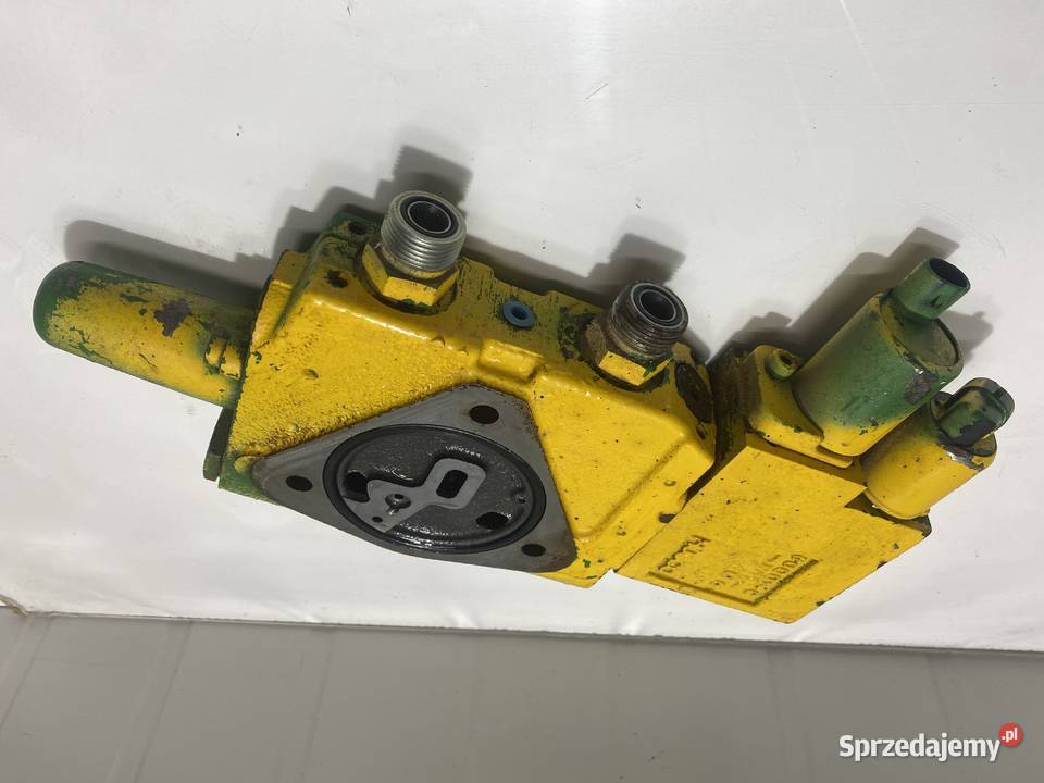 ZAWÓRSEKCJA HYDRAULCZNA JOHN DEERE 7930 RE216049 świętokrzyskie Kielce
