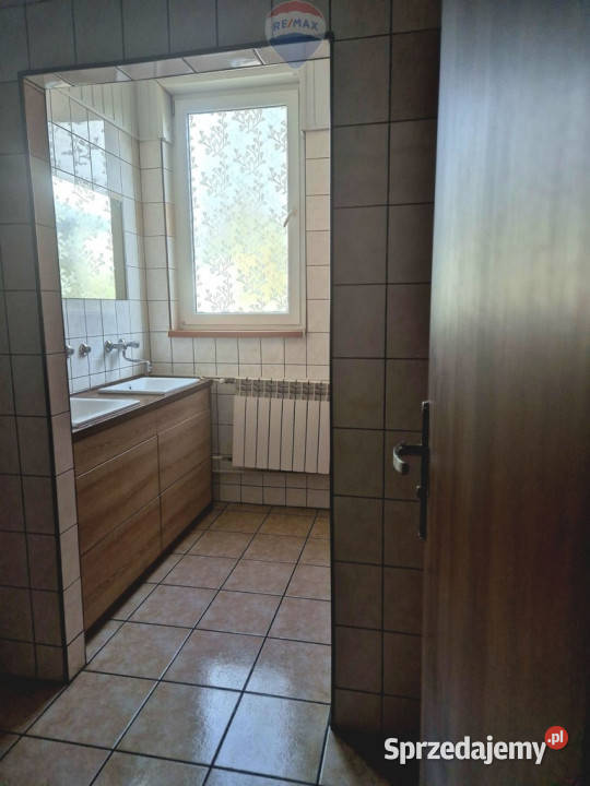 Hotel pracowniczy i sklep Guzów gm Wiskitki Sprzedaż