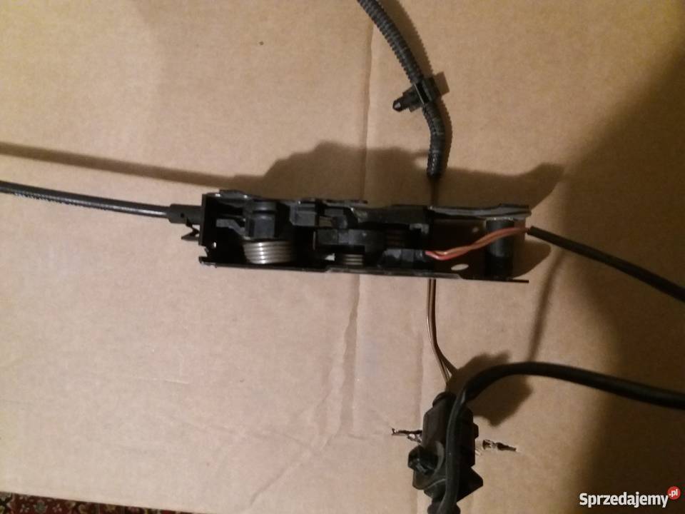 zamek maski skoda Octavia Szczecin