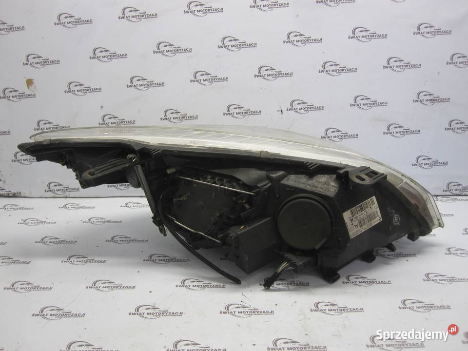 RENAULT MEGANE III 11r lampa lewa przód ANGLIK osobowe świętokrzyskie Kielce