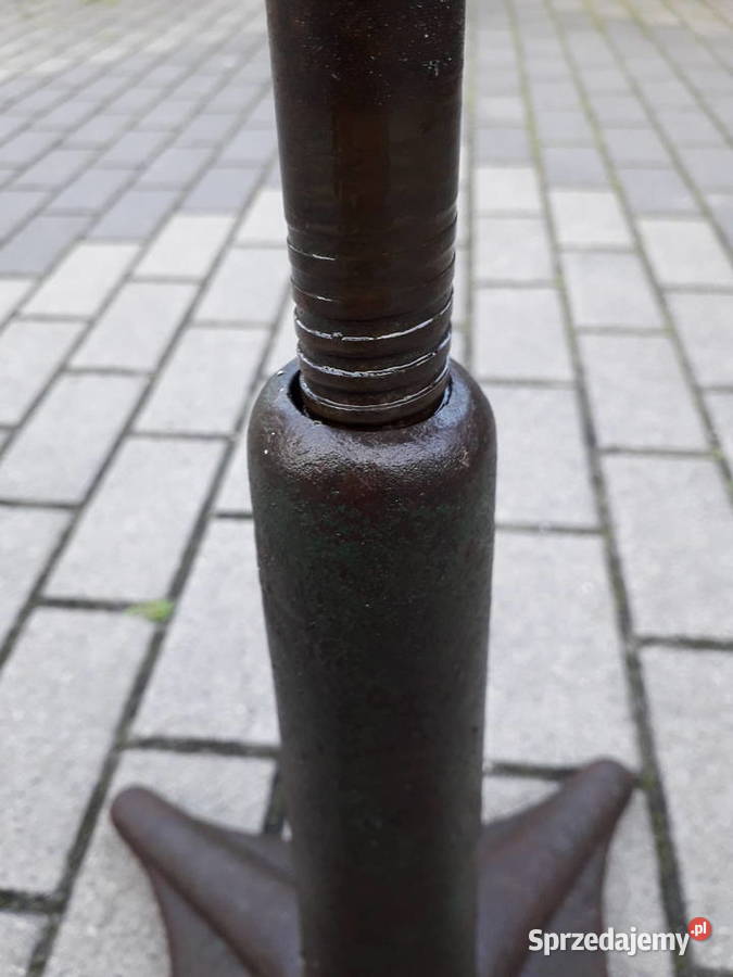 Krzesło żeliwne stare