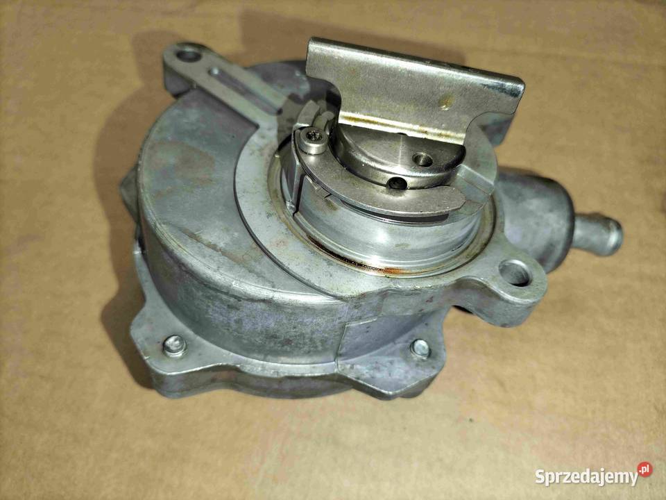 Pompa podciśnieniowa BMW E60 E61 545i E63 E64