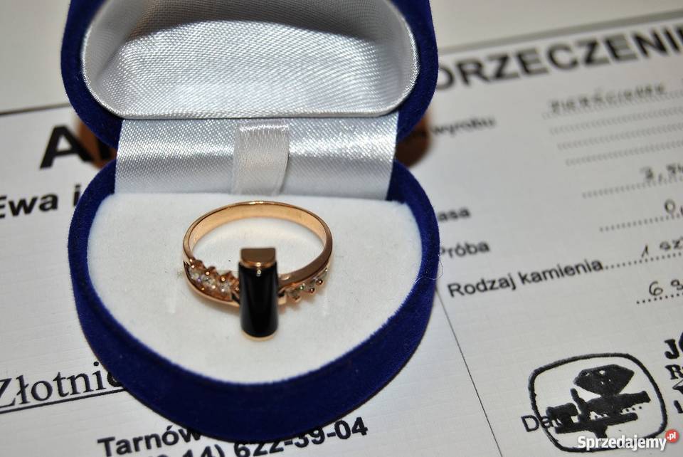 Okazja Sprzedam złoty pierścionek z Onyksem Tarnów
