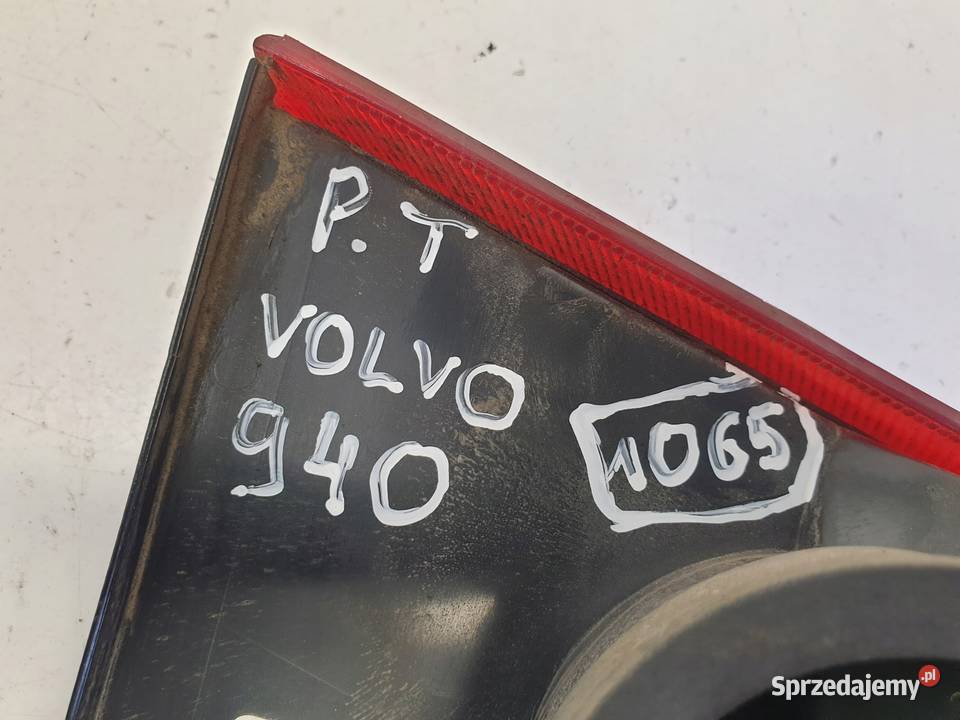 LAMPA PRAWA Volvo 940 960 TYLNA W KLAPĘ prawy Chełm