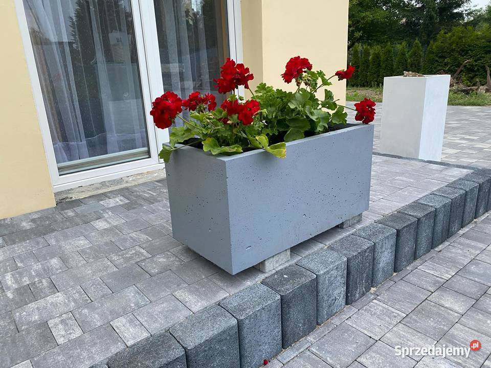 Donice z betonu architektonicznego Iłża