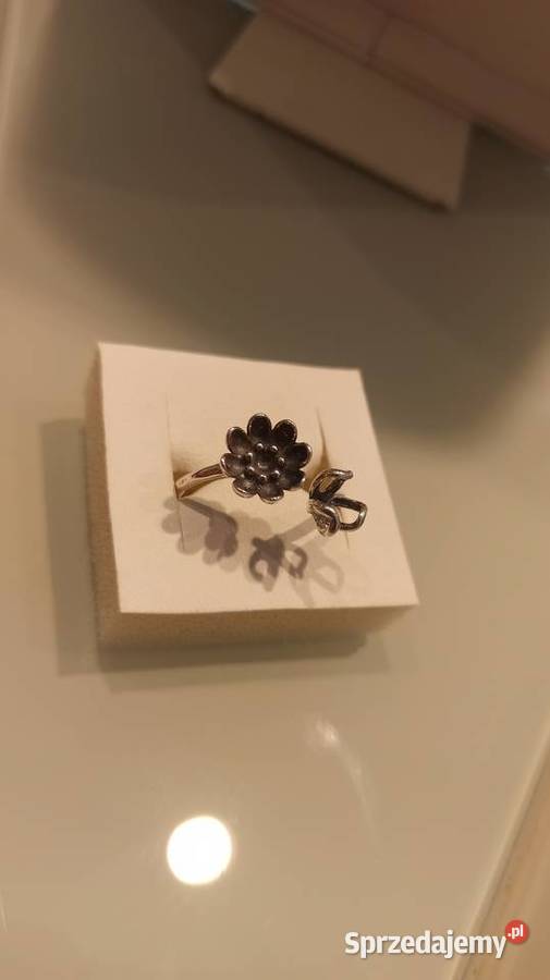 Srebrny pierścionek UNIWERSALNY oksydowany z