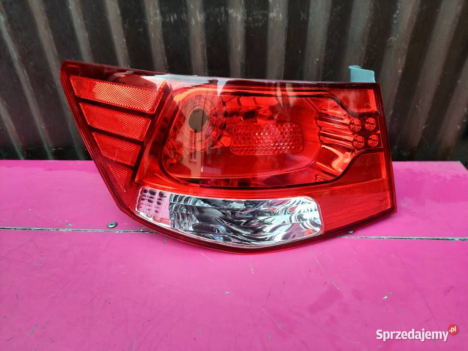 Kia cerato 09r 4 drzwi lampa tylna lewa nowa Pruszków
