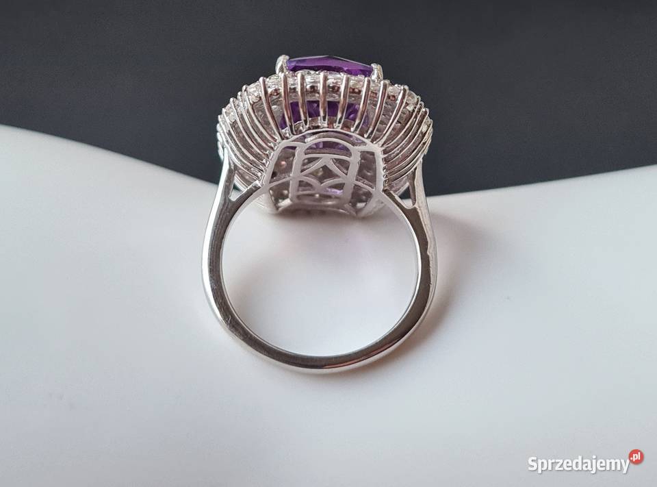 Srebrny pierścionek z kamieniami szlachetnymi mazowieckie Otwock