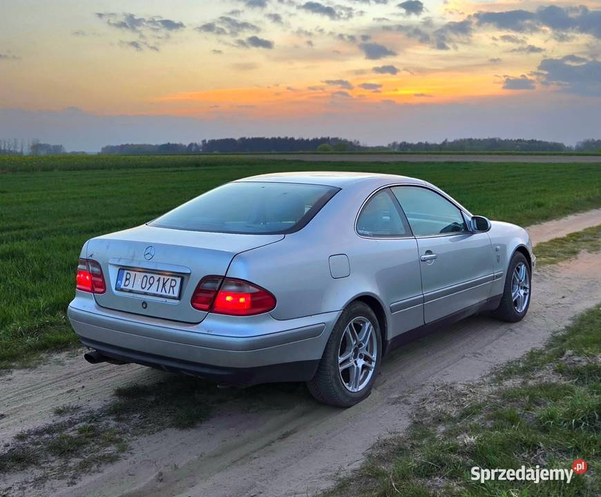 MercedesBenz CLK 200 20 136 Coupe srebrny mały Białystok
