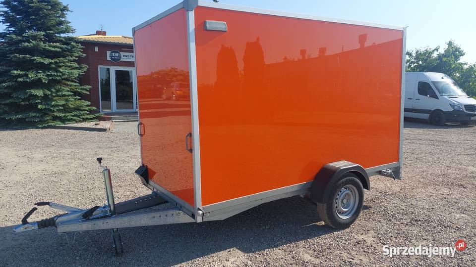 Furgon Kontener z Trapem Najazd Garaż mobilny Leszno sprzedam