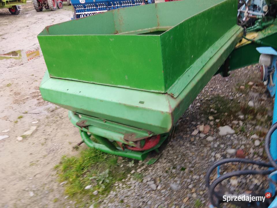 Rozsiewacz no nawozów Amazone F 803 z nadstawka Skaryszew