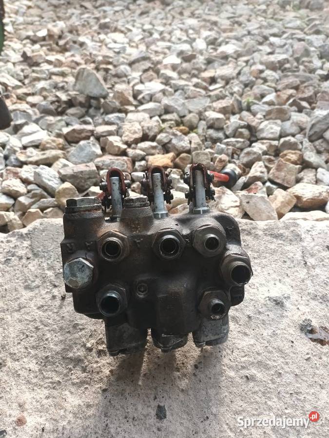 Rozdzielacz hydrauliczny Massey Ferguson świętokrzyskie Bukowie