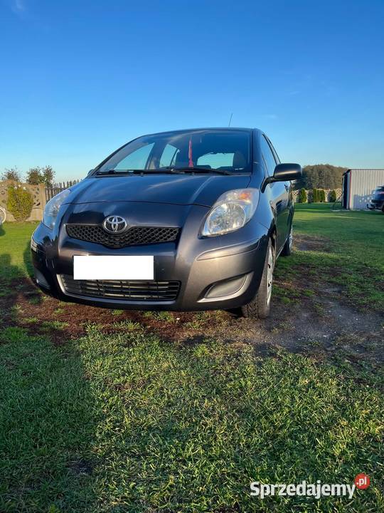 TOYOTA yaris 210 poj 10do poprawy Yaris łódzkie Kurowice Kościelne