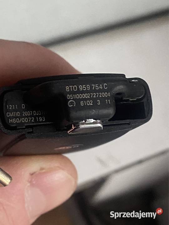 Kluczyk Audi 8T0959754C Rok produkcji 2023 mazowieckie Płock
