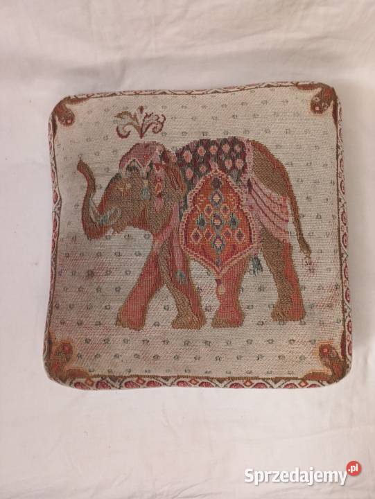 Podnóżek puf z gobeliny 30cm sprzedam