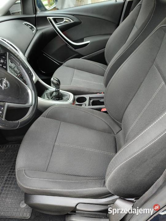 Opel Astra J 16 2010 z bagażnikiem FlexFix gniazdo AUX Wrocław