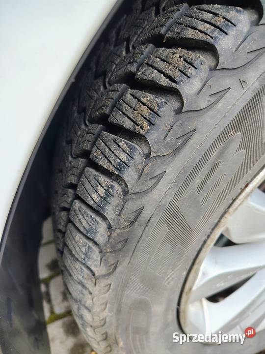 Sprzedam Hyundai i40 16 2011 r Niski przebieg 1600cm3