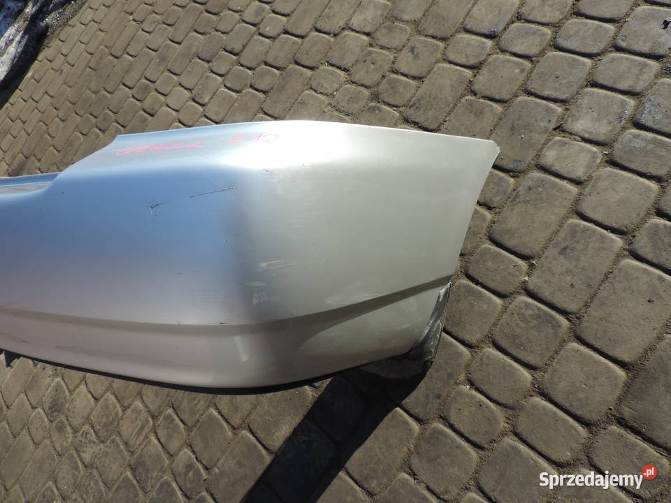 TOYOTA COROLLA E12 SEDAN 199 ZDERZAK TYŁ osobowe małopolskie Nowy Sącz