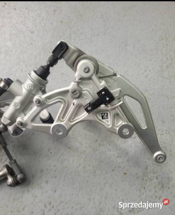 BMW R NINE T R 1200 PODNÓŻEK SET PRAWY DŹWIGNIA wielkopolskie Nowy Tomyśl sprzedam