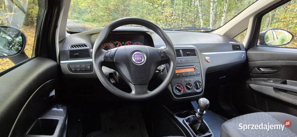 Fiat Grande Punto benzyna kupiony w polskim salonie Grande Punto Zduńska Wola sprzedam