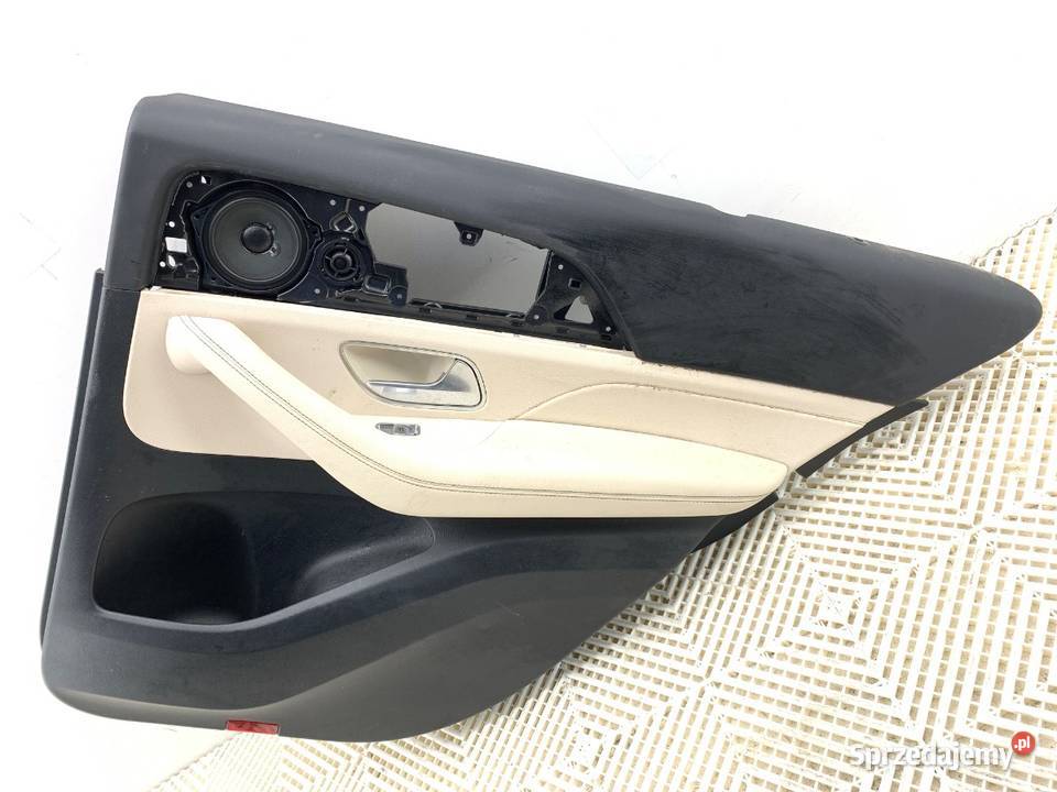 BOCZEK DRZWI PRAWY TYŁ MERCEDES GLE SUV osobowe