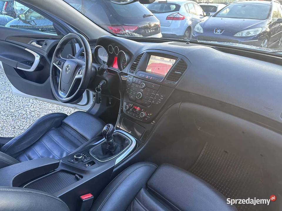 Opel Insignia 2012 Zadbana Bogato Wyposażona klimatyzacja małopolskie Ładna sprzedam