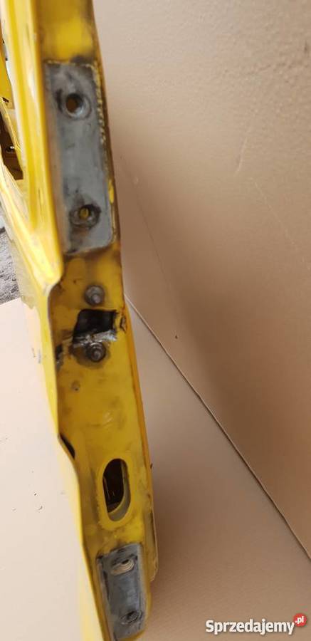 DRZWI IVECO DAILY IV LEWE PRAWE Bieleń