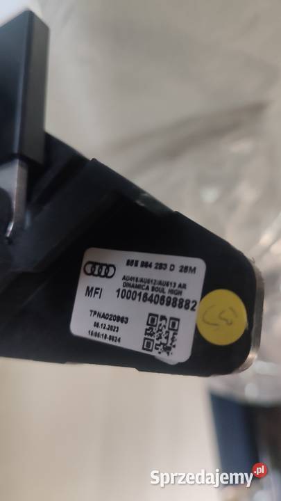 PODLOKIETNIK WELUR AUDI 85E864283D Włoszczowa