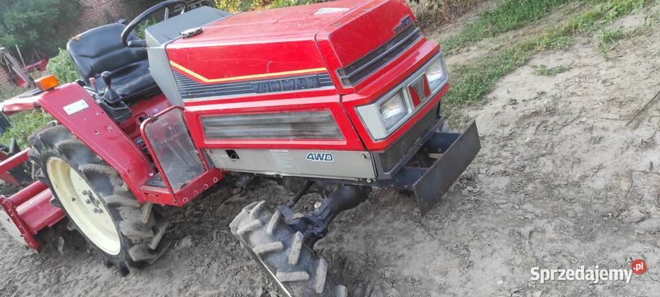 Traktor japonski yanmar 4x4 z osprzętem Kubota Yanmar