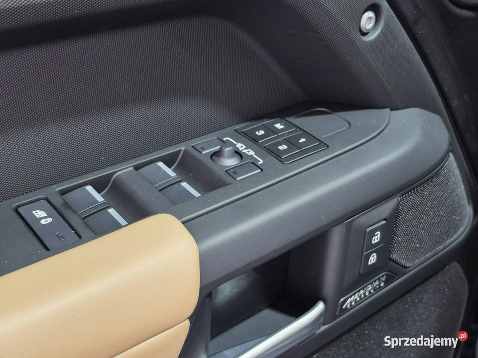 Land Rover Defender Defender MY26 30D I6 350 AWD Rok produkcji 2025 Łódź