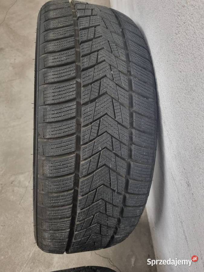 Opony zimowe Tracmax 225 45 19