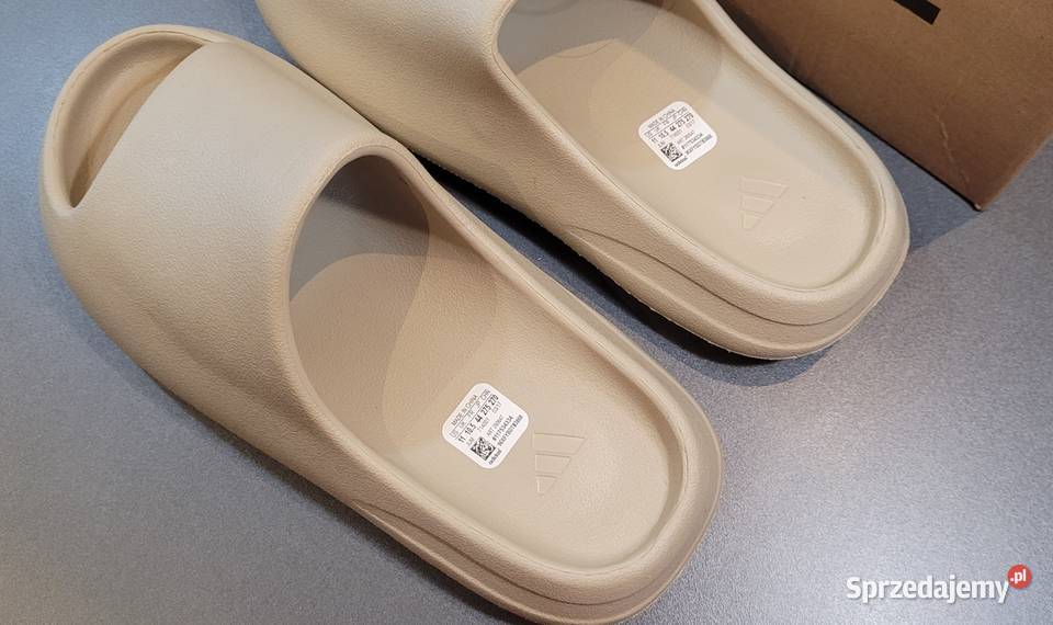 Klapki Adidas x YEZZY rozmiar 44 28 Adidas Moda i Styl sprzedam