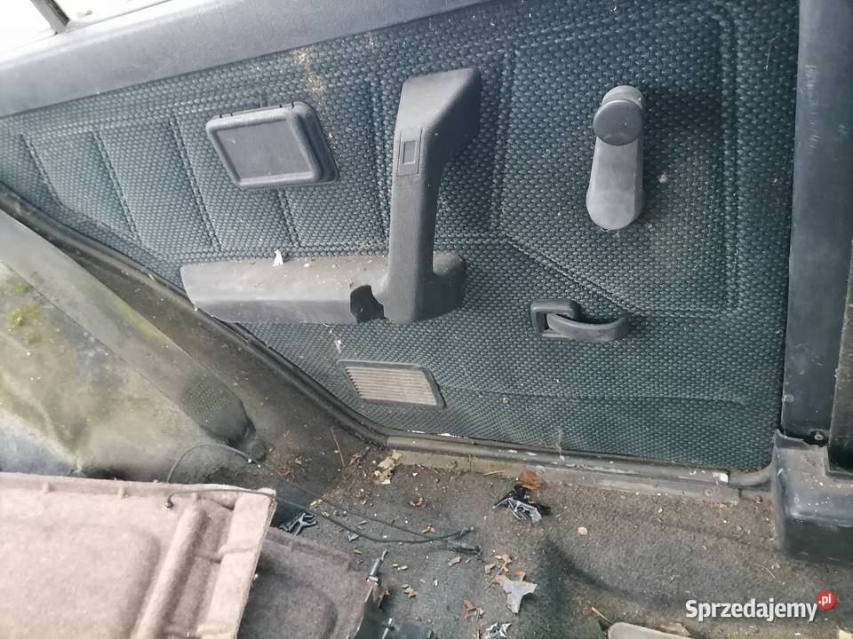 FSO Polonez Caro 16GLI 96r Wnętrze Fotele Boczki osobowe Łochów
